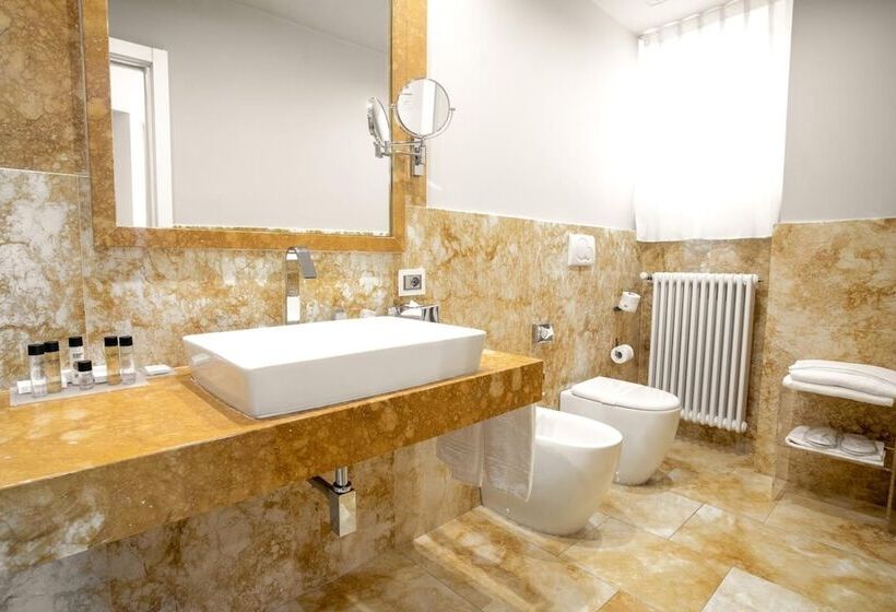 חדר קלאסי, Michelangelo