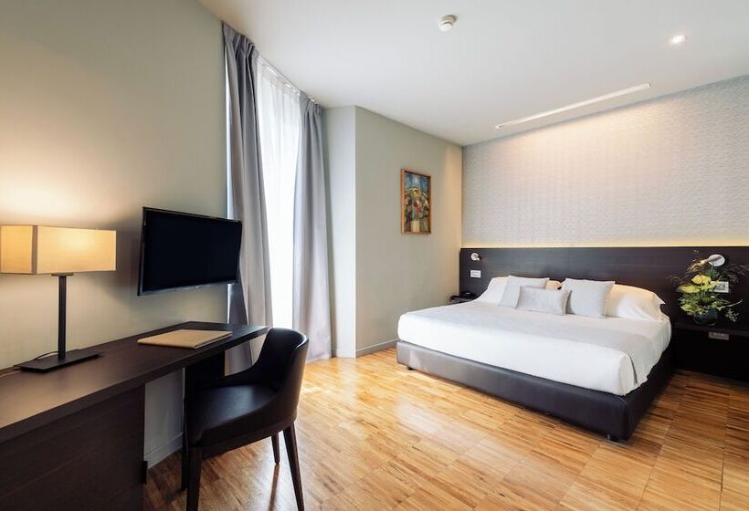 חדר קלאסי, Michelangelo