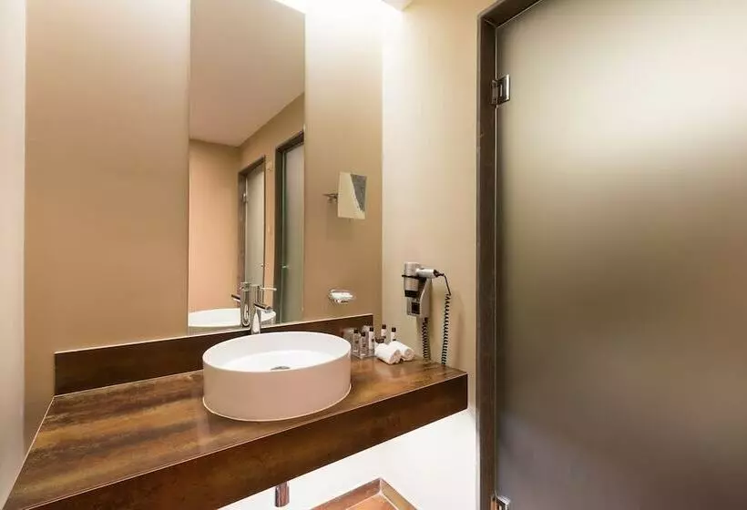 اتاق لوکس, Nau Morgado Golf & Country Club