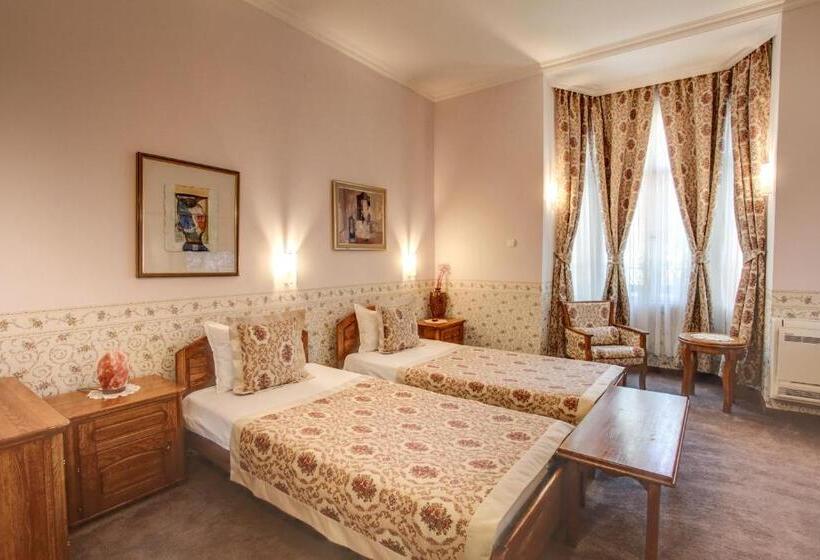 스탠다드 룸, Odeon