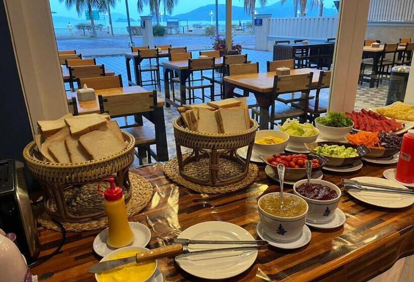 발코니 디럭스 룸, Panwa Beach Side Beachfront
