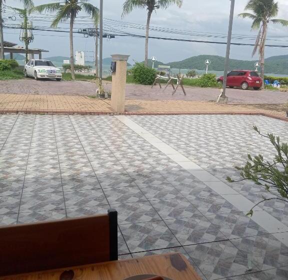 발코니 디럭스 룸, Panwa Beach Side Beachfront