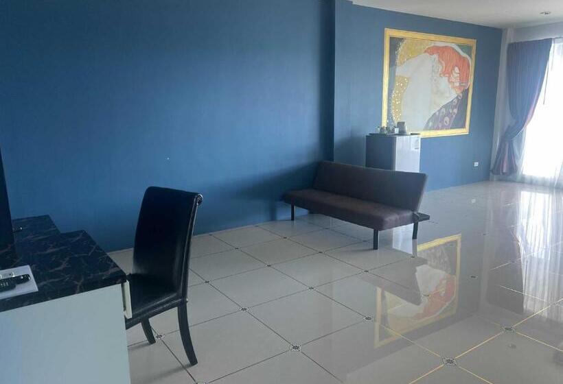 اتاق لوکس با چشمانداز دریا, Panwa Beach Side Beachfront