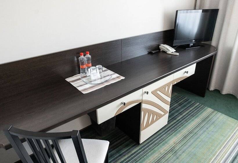 غرفة قياسية, Parkcity