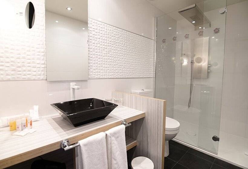 اتاق استاندارد چهار تخته, Petit Palace Savoy Alfonso XII