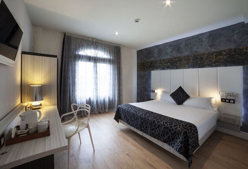 اتاق استاندارد با چشمانداز پارک, Petit Palace Savoy Alfonso XII