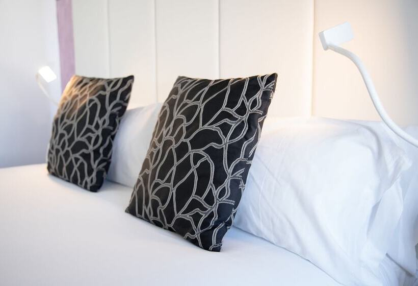 اتاق استاندارد, Petit Palace Savoy Alfonso XII