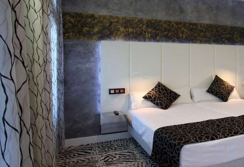 اتاق استاندارد, Petit Palace Savoy Alfonso XII