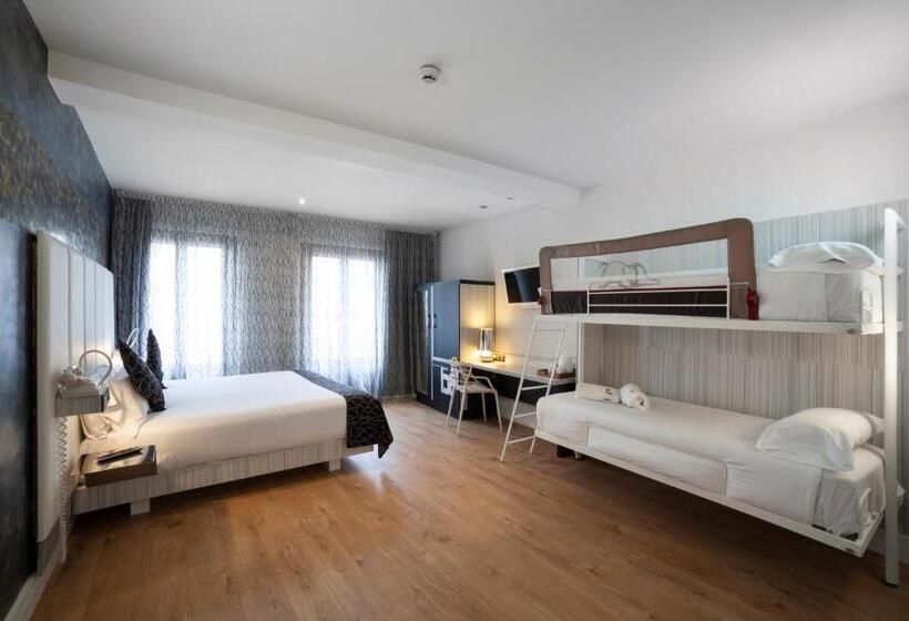 اتاق استاندارد چهار تخته, Petit Palace Savoy Alfonso XII