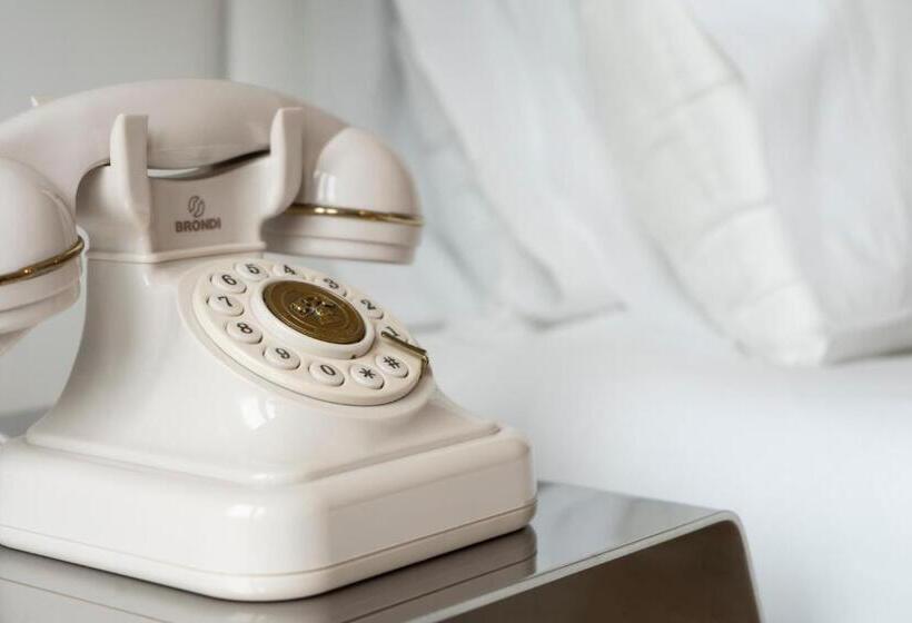 اتاق استاندارد, Petit Palace Savoy Alfonso XII