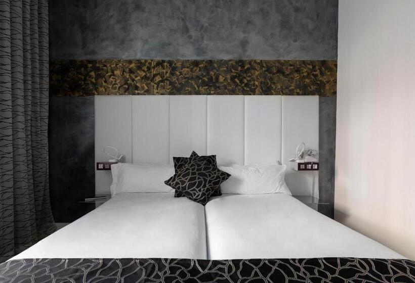 اتاق استاندارد با چشمانداز پارک, Petit Palace Savoy Alfonso XII