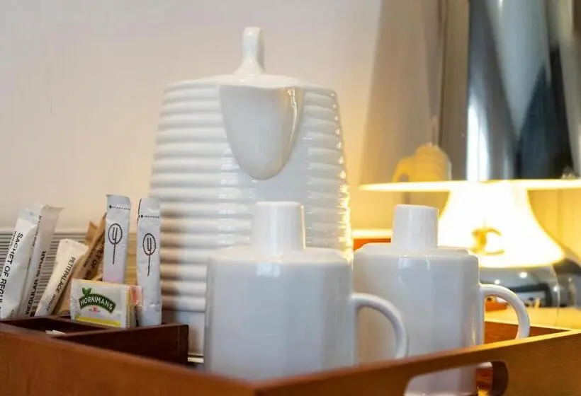 اتاق استاندارد چهار تخته, Petit Palace Savoy Alfonso XII