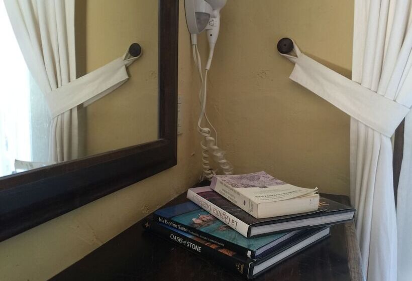 キングサイズベッドのスイートルーム, Posada Del Cortes