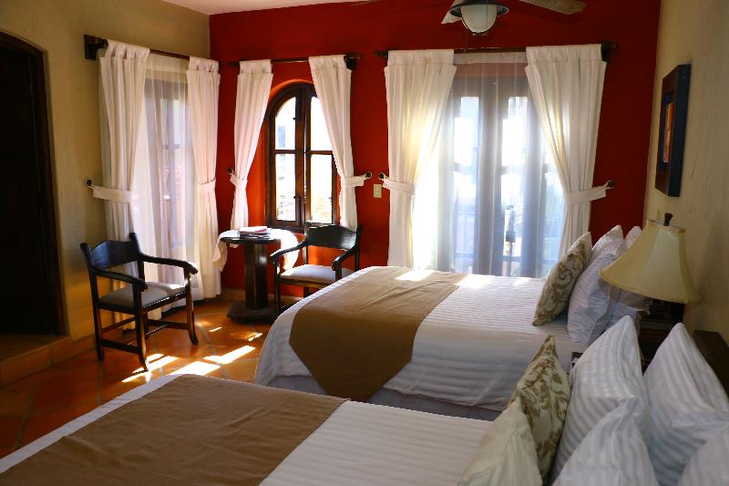 クイーンサイズベッドのスイートルーム, Posada Del Cortes
