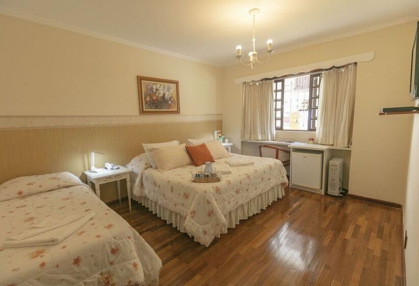 غرفة قياسية ثلاثية, Pousada Das Hortensias