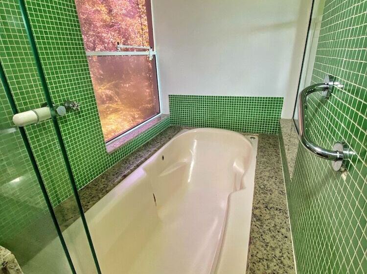 חדר פרמיום לארבעה, Pousada Palmeiras