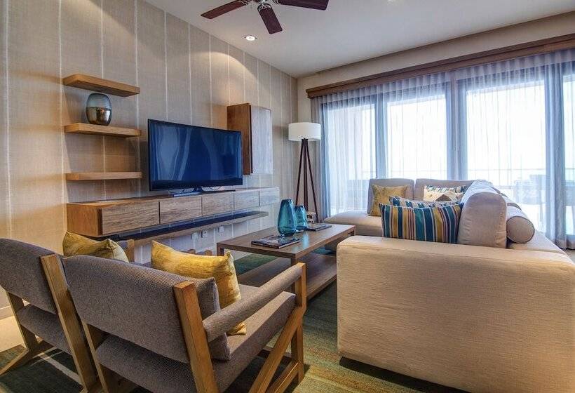 2 Bedrooms Suite Sea View, Puerta Cortes Residences