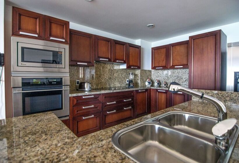 2 Bedrooms Suite Sea View, Puerta Cortes Residences