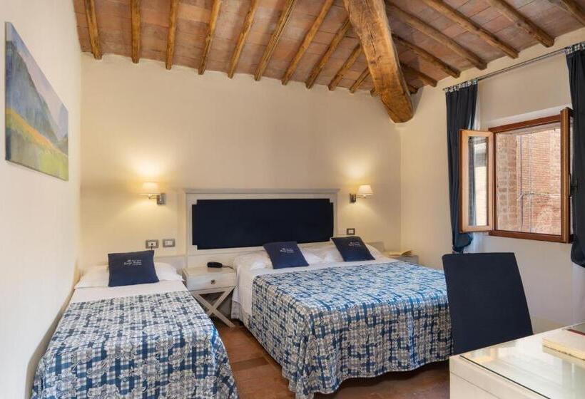 غرفة قياسية ثلاثية, Ristorante Borgo Antico