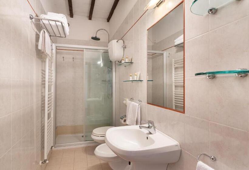 غرفة قياسية رباعية, Ristorante Borgo Antico