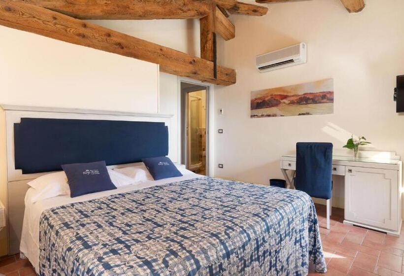 غرفة قياسية رباعية, Ristorante Borgo Antico