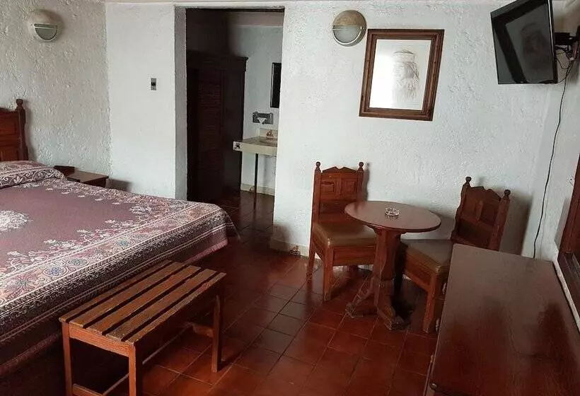 اتاق استاندارد یک نفره, State Inn