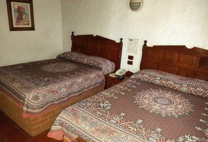 اتاق استاندارد چهار تخته, State Inn