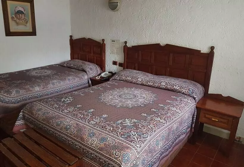 اتاق استاندارد سه نفره, State Inn