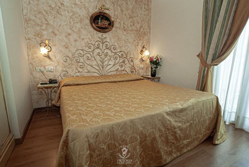 Номер Стандарт Вид на Озеро, Viktoria Palace