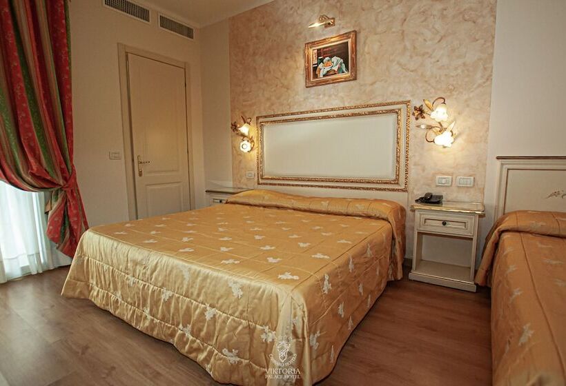 Номер Стандарт Трехместный, Viktoria Palace