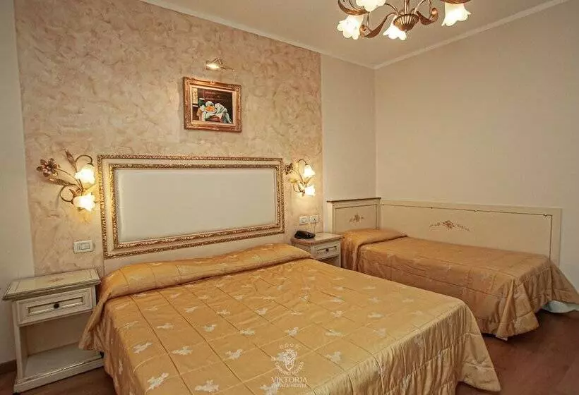 اتاق استاندارد سه نفره, Viktoria Palace