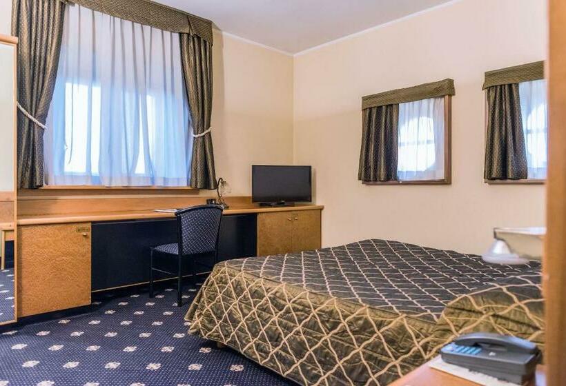 标准间, Villa Malpensa