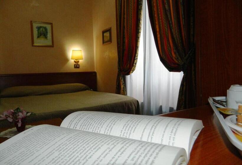 اتاق استاندارد یک نفره, Buonarroti Home