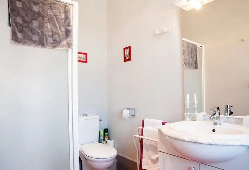 اتاق استاندارد, La Maison Des Gardes Chambres D Hôtes
