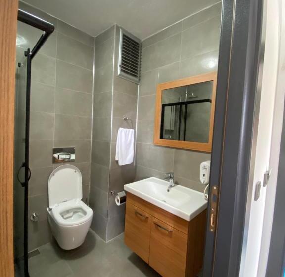 غرفة قياسية ثلاثية, Didi Butik Otel