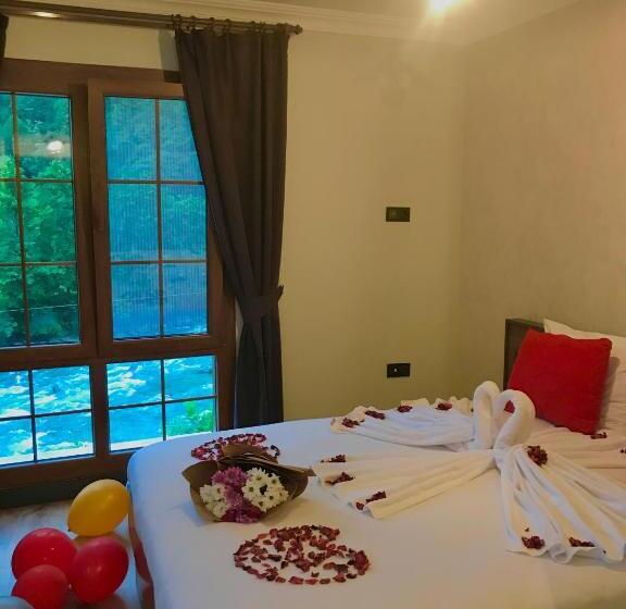 غرفة قياسية مطلّة علي البحيرة, Didi Butik Otel