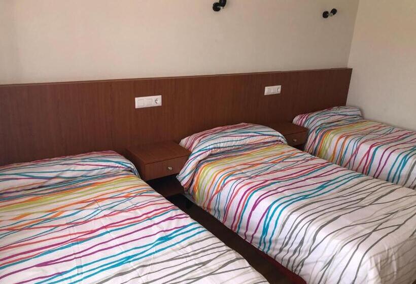 스탠다드 트리플 룸 풀장 전망, El Delfín Verde