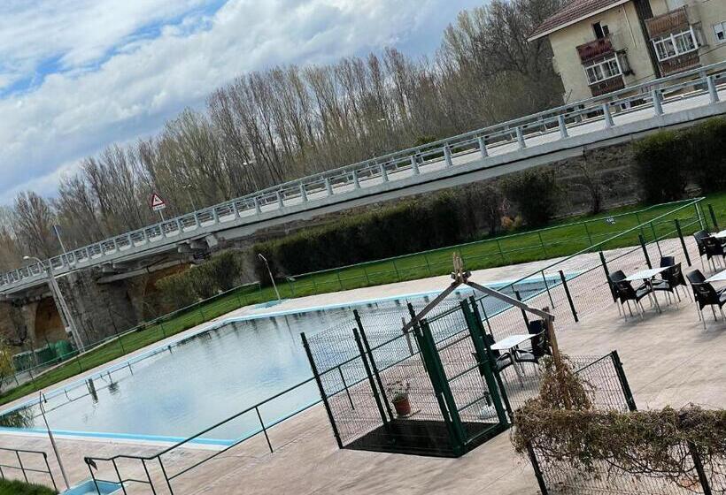 스탠다드 트리플 룸 풀장 전망, El Delfín Verde