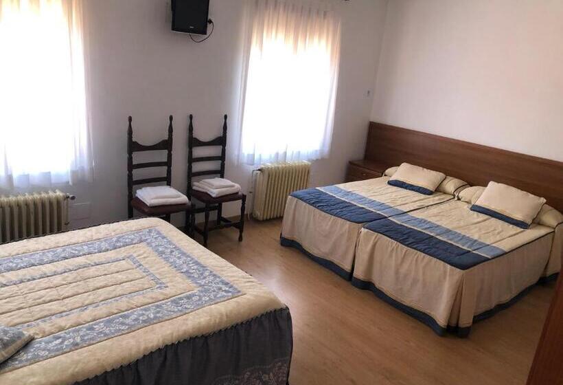 패밀리 룸, El Delfín Verde