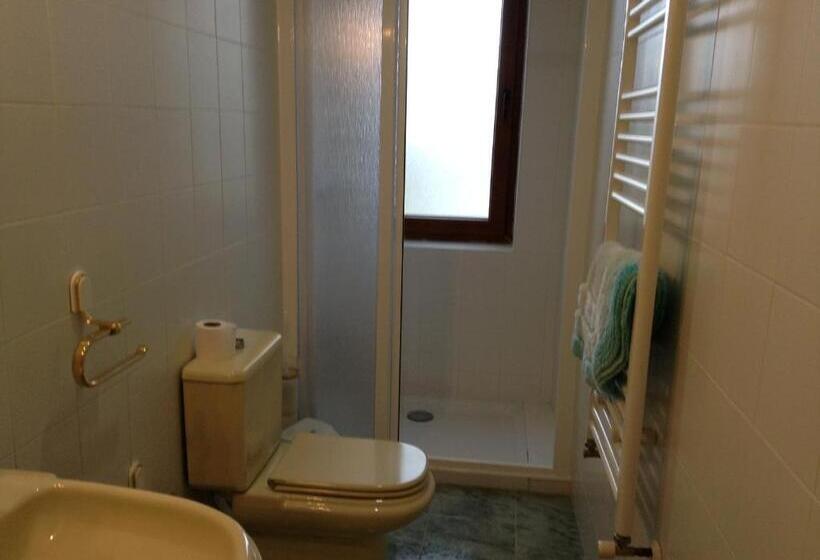 패밀리 룸, El Delfín Verde