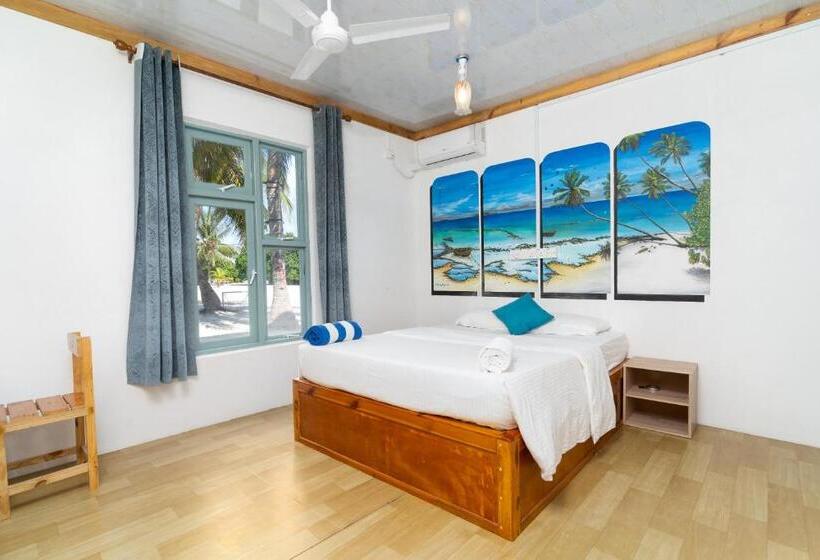اتاق لوکس با تخت بزرگ, Leisure Inn Guest House