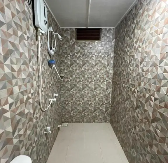 اتاق لوکس, Leisure Inn Guest House