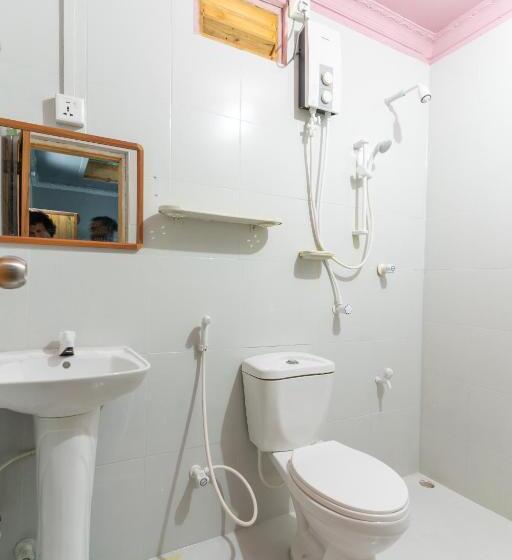 اتاق لوکس با تخت بزرگ, Leisure Inn Guest House