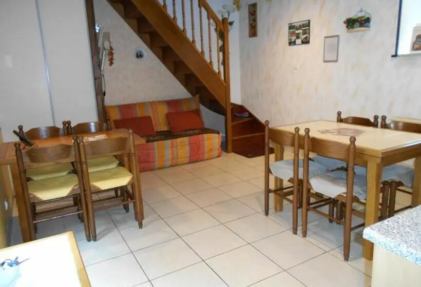 スタンダードルーム, Chambres D Hôtes Domaine D Augy