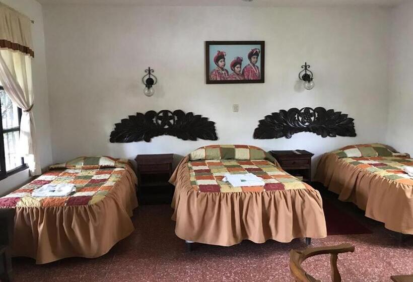 اتاق استاندارد سه نفره, La Chacra De Joel