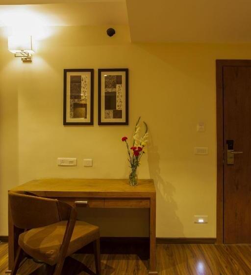 Presidential Suite, Sarovar Portico Somnath