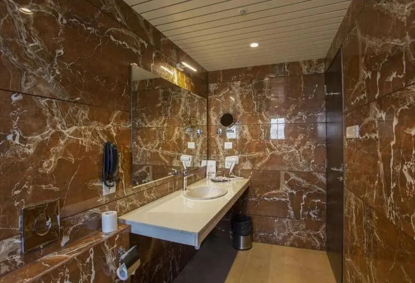 ロイヤルスイート, Sarovar Portico Somnath