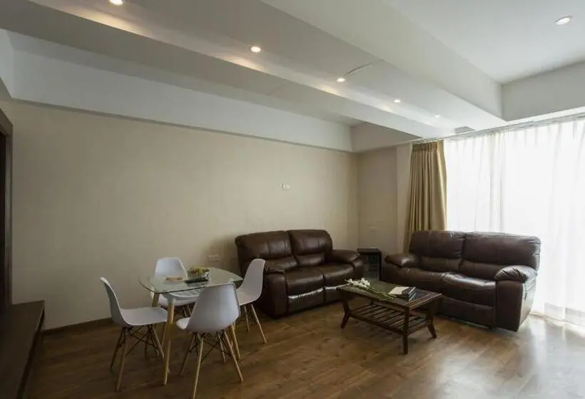 ロイヤルスイート, Sarovar Portico Somnath
