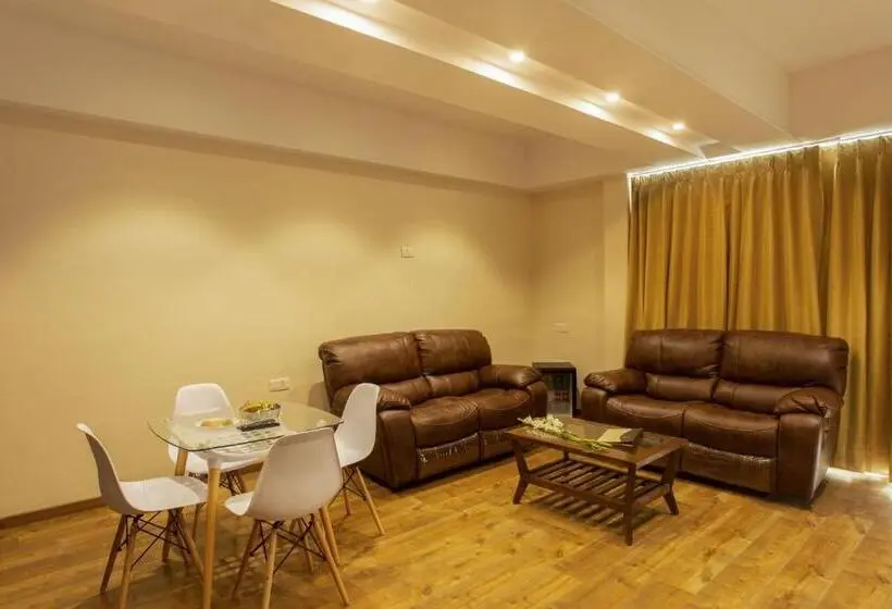 ロイヤルスイート, Sarovar Portico Somnath