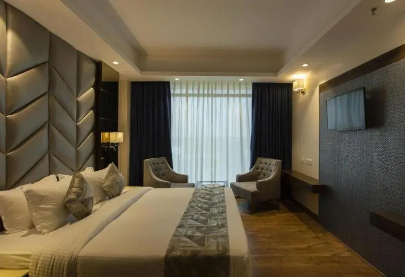 ロイヤルスイート, Sarovar Portico Somnath